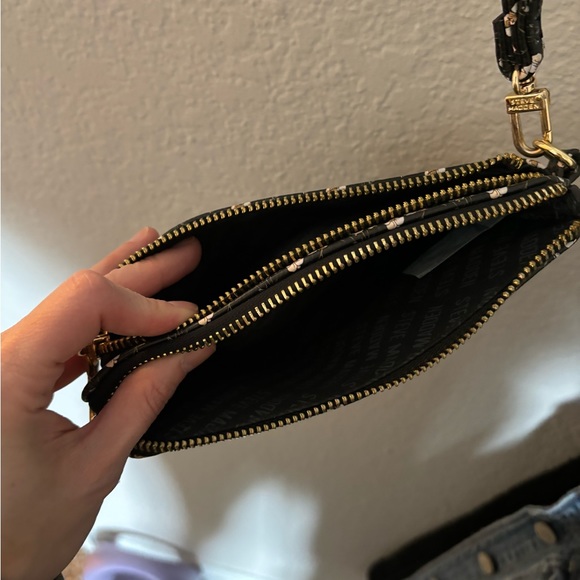 Steve Madden Wristlet - Picture 2 of 4